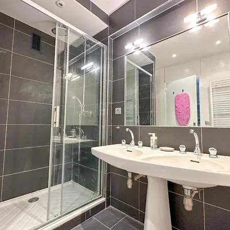 Beautiful Private In A Parisian Shared - Flexliving * Paris